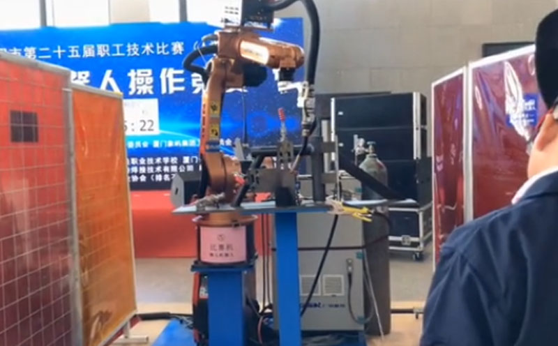 海宝铝焊接机器人